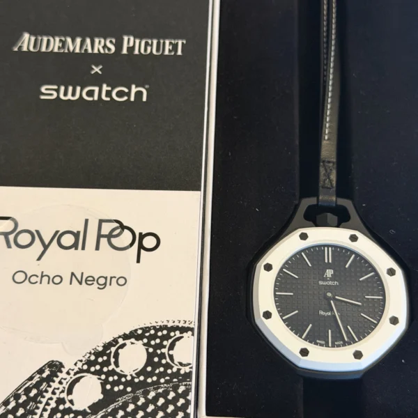 swatch x Audemars Piguet Royal Pop Ocho Negro SSX03W101N 2026